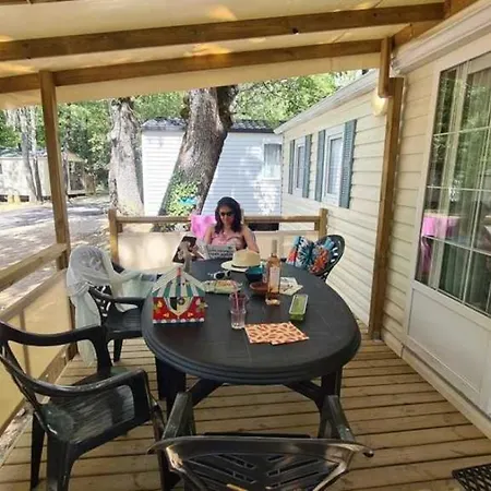 3 Etoiles - Ccbaeih * Moustiers-Sainte-Marie