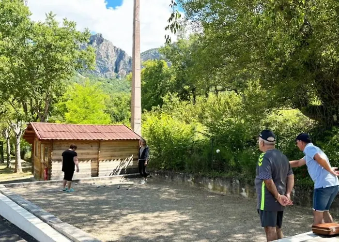 3 étoiles - Ccbaeih * Moustiers-Sainte-Marie