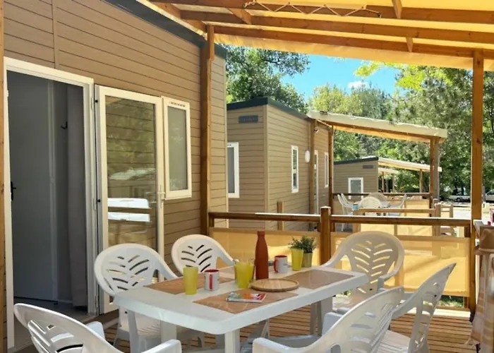 3 étoiles - Ccbaeih * Moustiers-Sainte-Marie